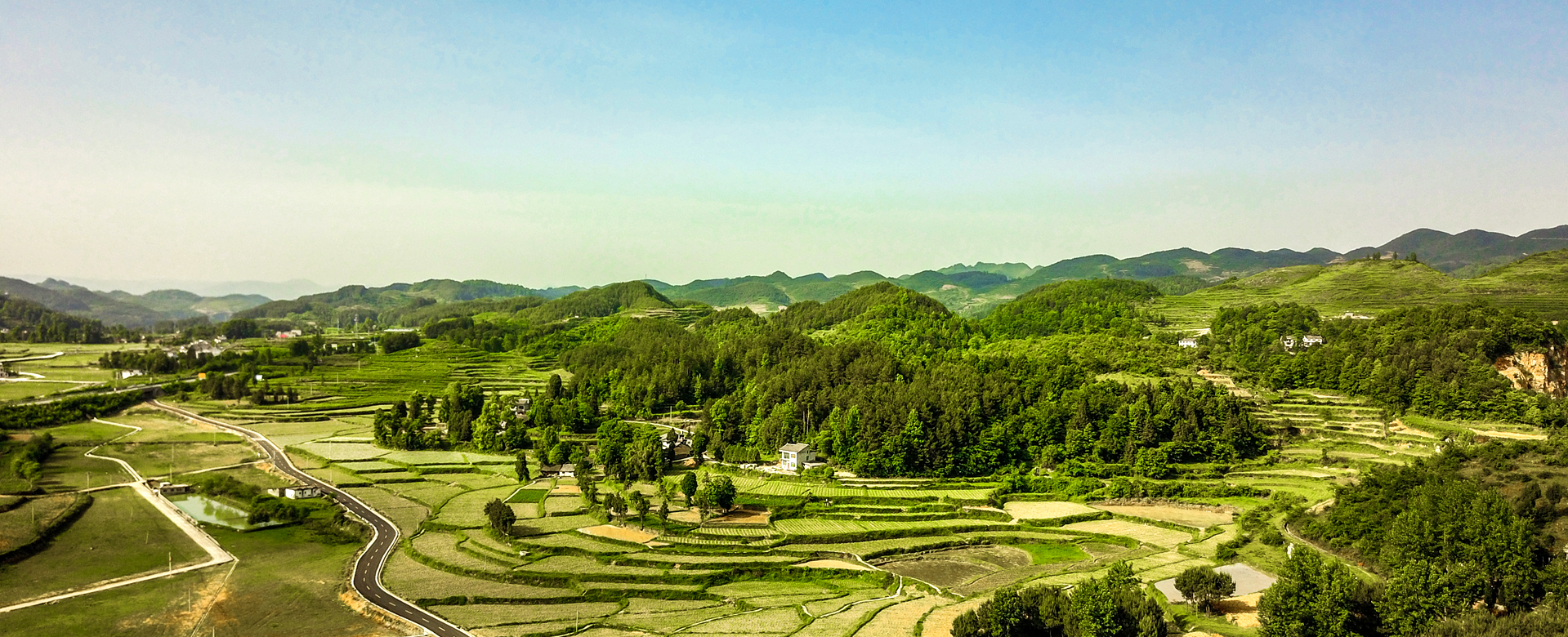 敢于創(chuàng)新·穩(wěn)重求進(jìn)